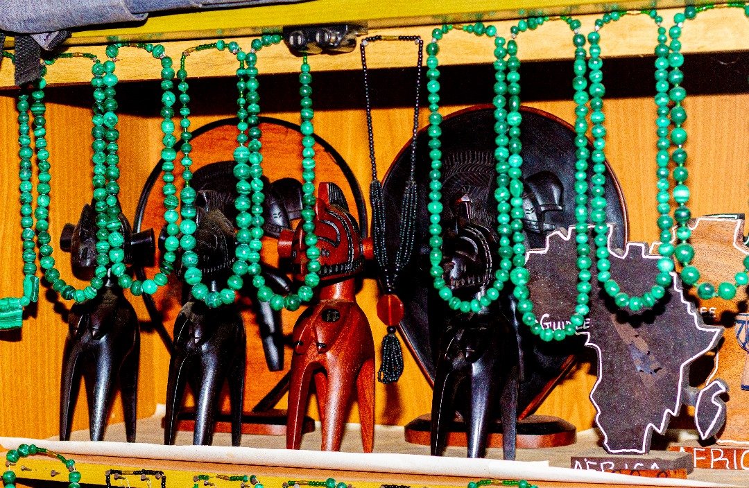 COLLIER EN MALAQUETTE