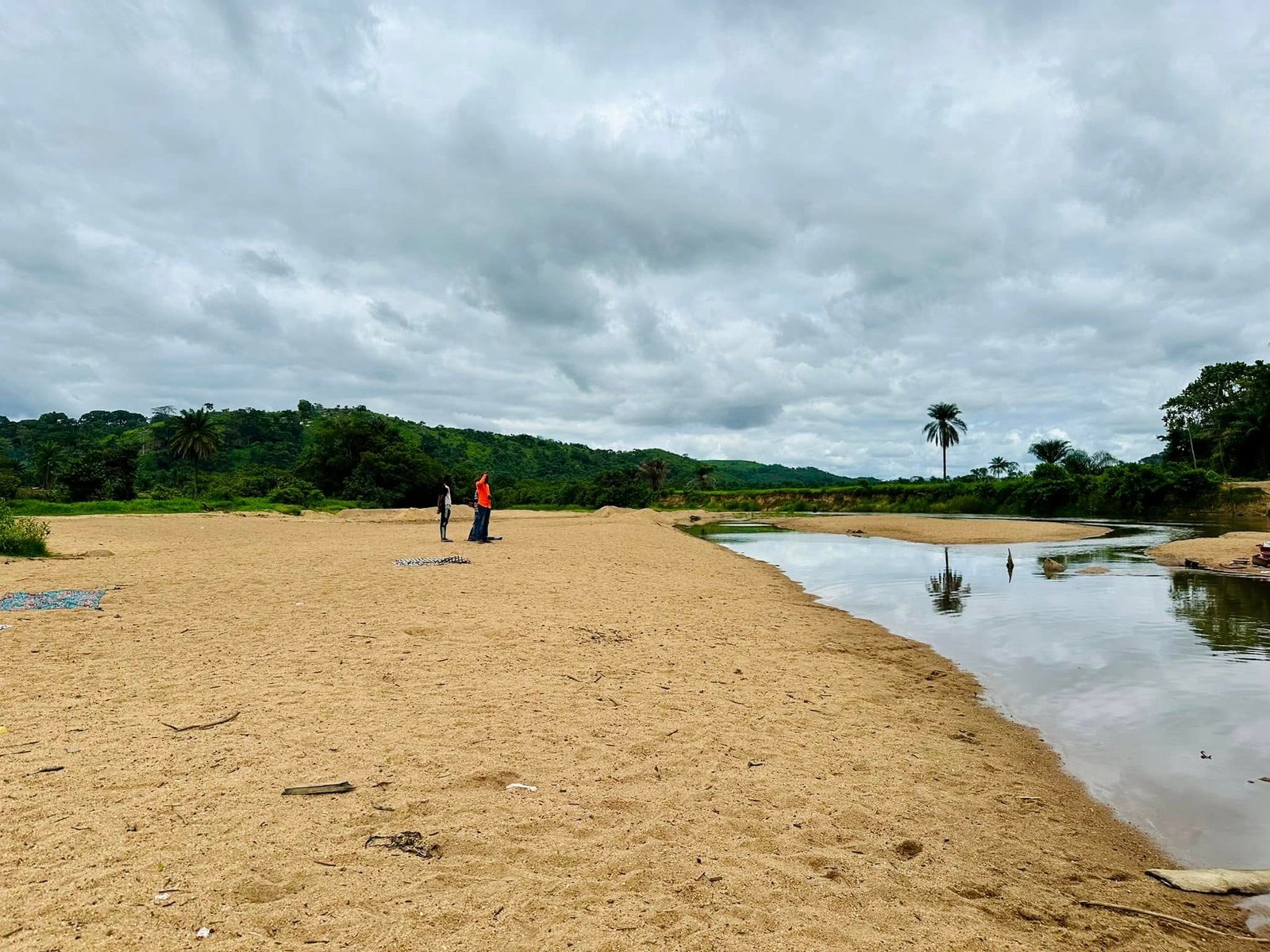 Image du site Plage de Somdou – Détente et Nature au cœur de la Guinée forestière