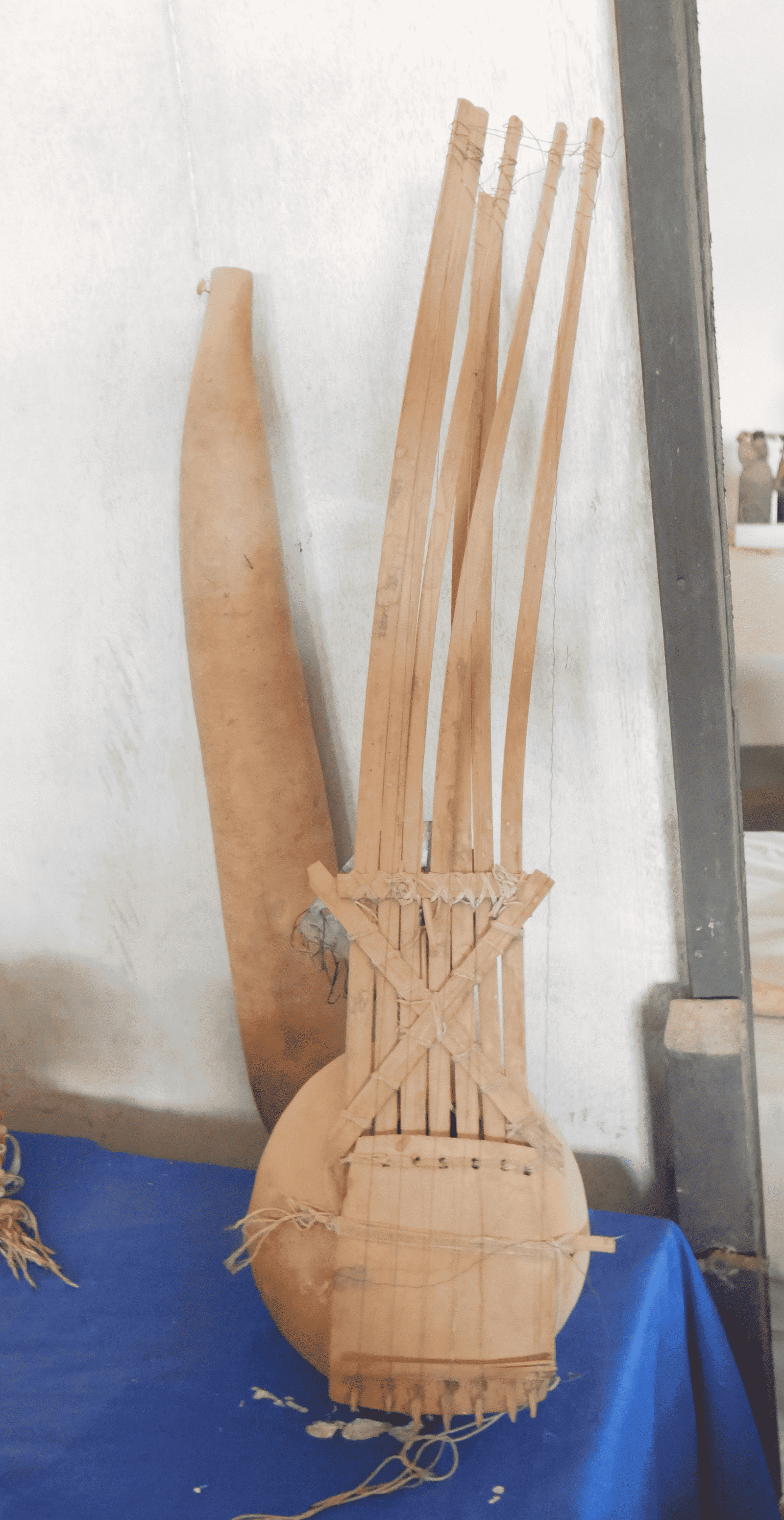 GUITARE TRADITIONNELLE